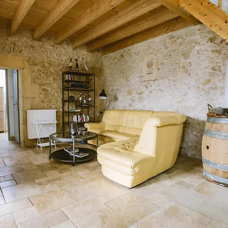 Charmante Maison Avec Piscine Privee Et Jardin A - Fr-1-616-547