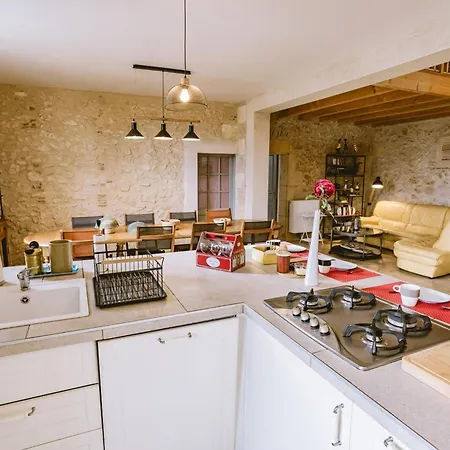 Charmante Maison Avec Piscine Privee Et Jardin A - Fr-1-616-547