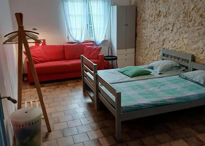 Holiday home Charmante Maison Avec Piscine Privee Et Jardin A - Fr-1-616-547 *